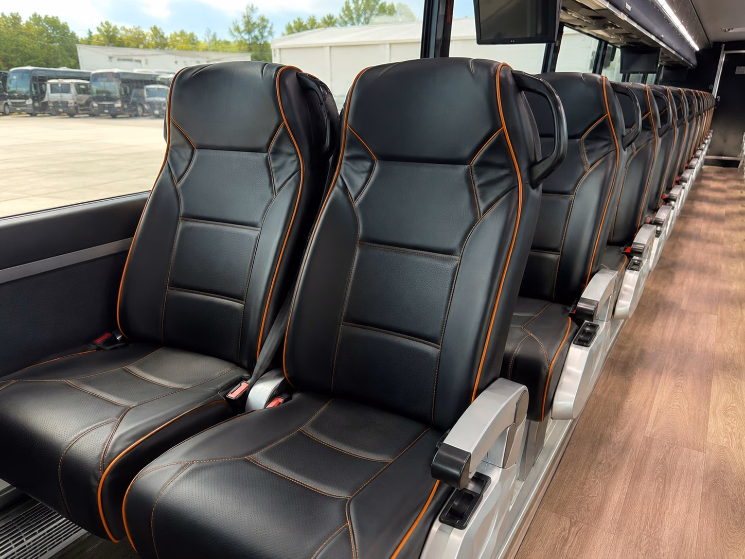 charter bus rentals for fans heading to kaseya center and hard rock stadium