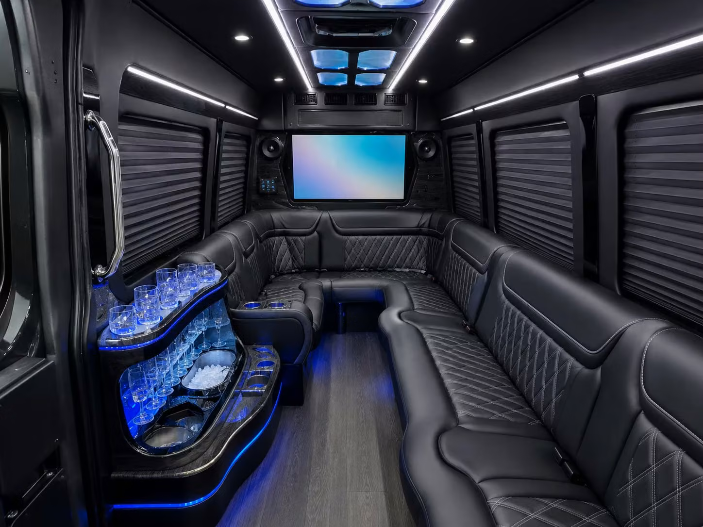 charterbuswestpalmbeach com can help you arrange ada accessible field trip buses in west palm beach