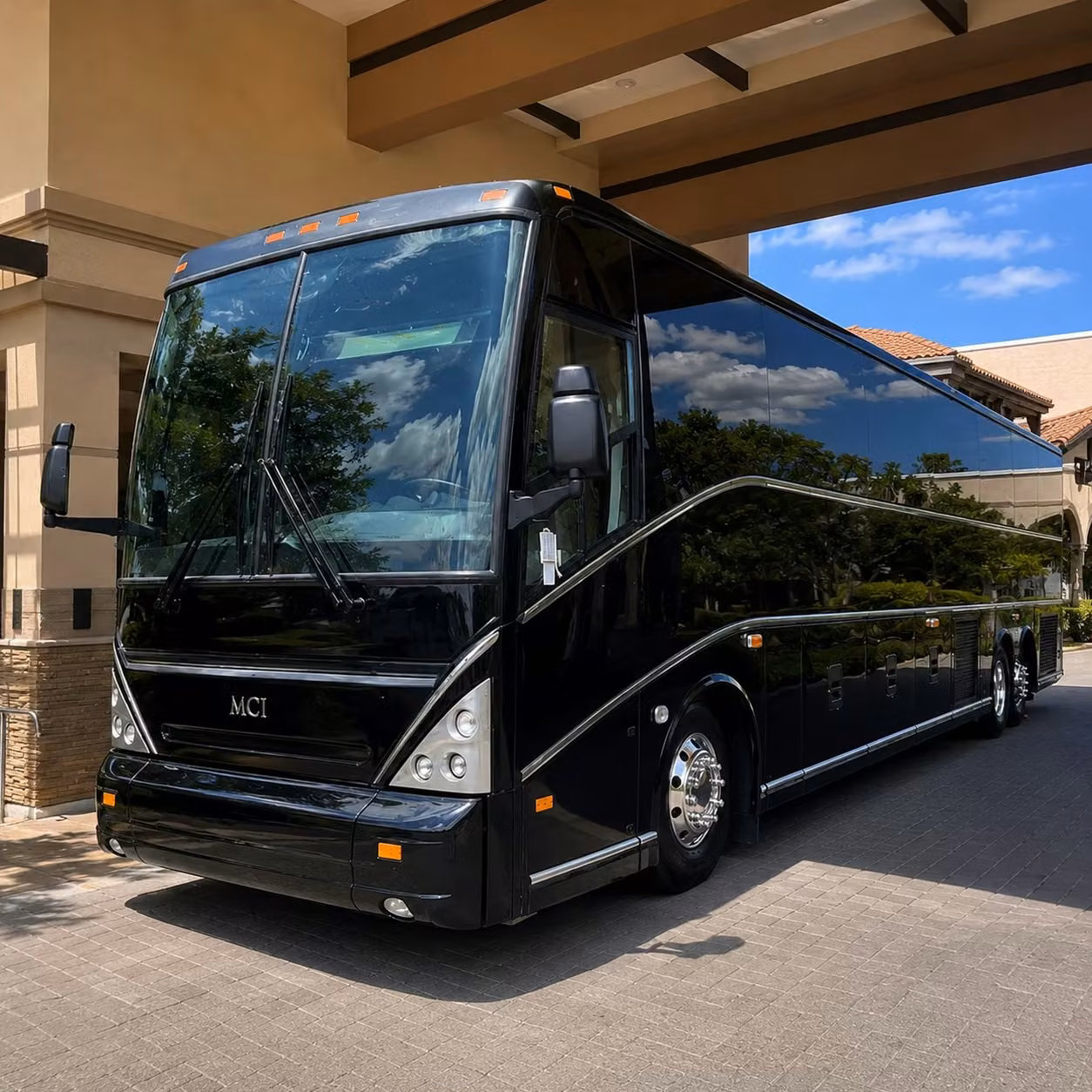 construction and workforce shuttle services across palm beach county